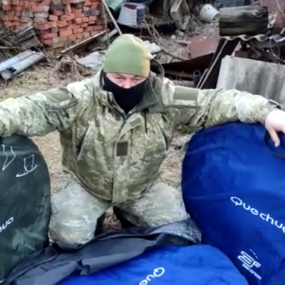 The Ukrainian army spends the night in a tent, and the Russian army spends the night in a bag!