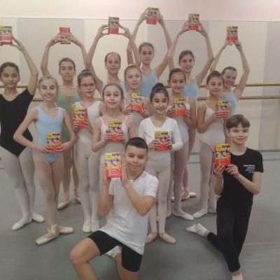PALLET VITAMINS were taken to the children's BALLET SCHOOL!