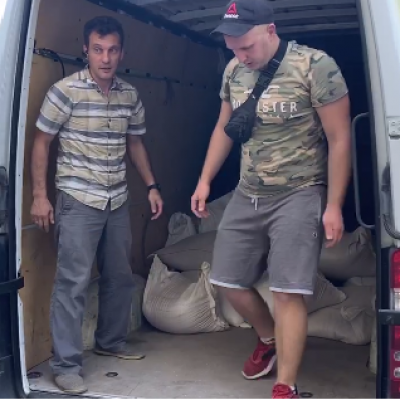 - Reception-reception, the city of Slavyansk, how do you hear? - Thank you Armed Forces of Ukraine, listen well. Come here, we are waiting!