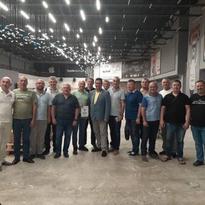 Губернатора зустріли, від служіння харків'ян разом зомліли!