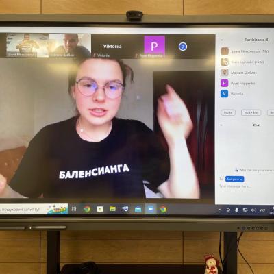 Будьмо центром українства!