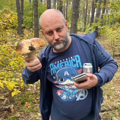 Стриб і вже збирає гриб!