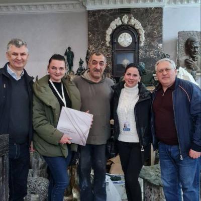 Харкову потрібен пам'ятник волонтерам!