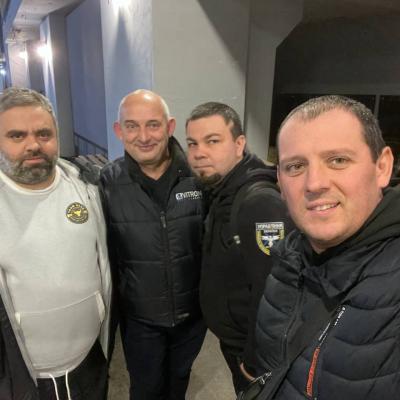 Запросили патруль, щоб гуртом тримати контроль.