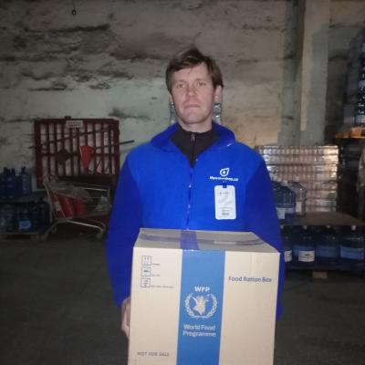 Ви нам воду, а ми вам - продукти від ООНу!