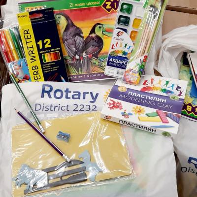 Долари поступили - канцтовари закупили!